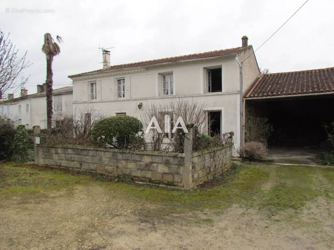 Maison à SAINT-LOUP