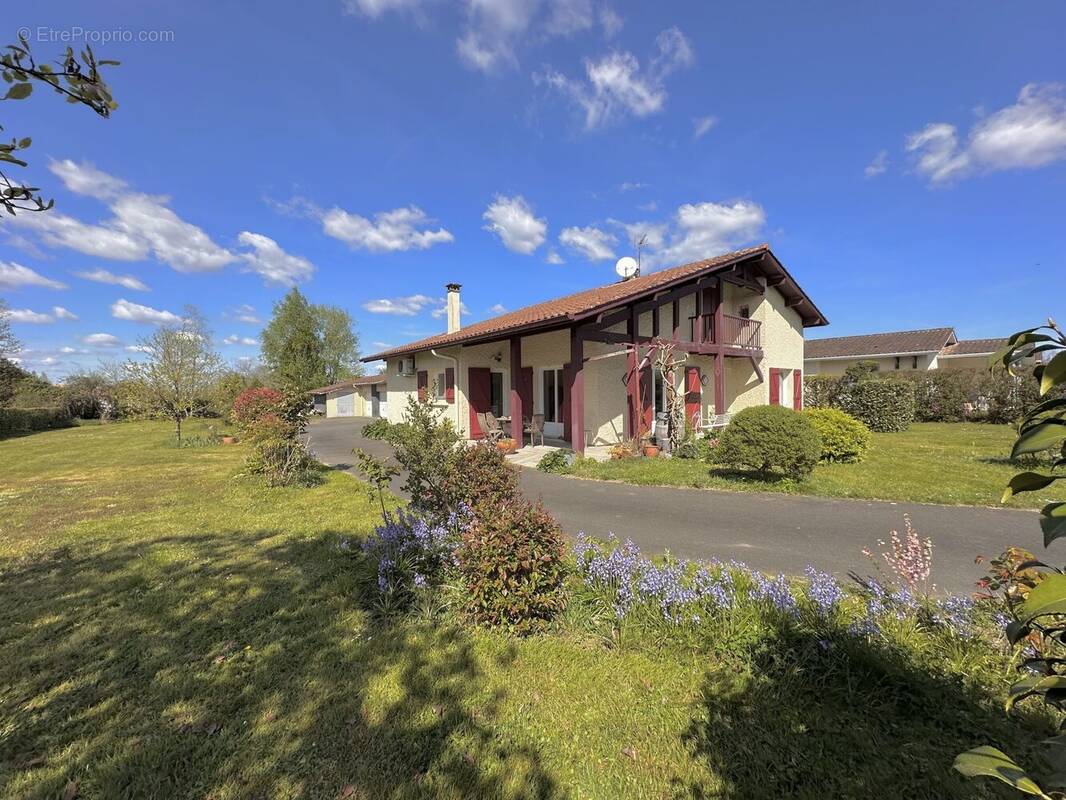 Maison à MEILHAN