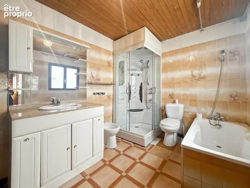  À VENDRE – Maison à rénover avec fort potentiel  - photo 8