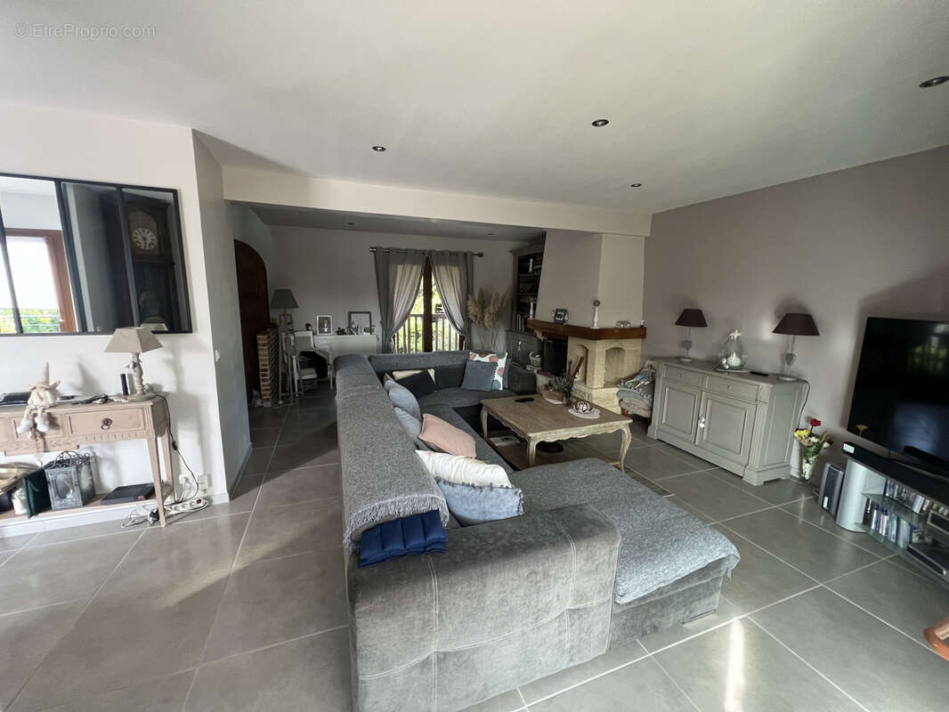 Maison à LA QUEUE-EN-BRIE