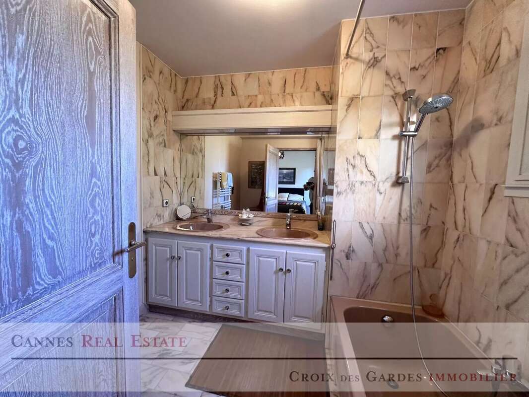 Appartement à LE CANNET