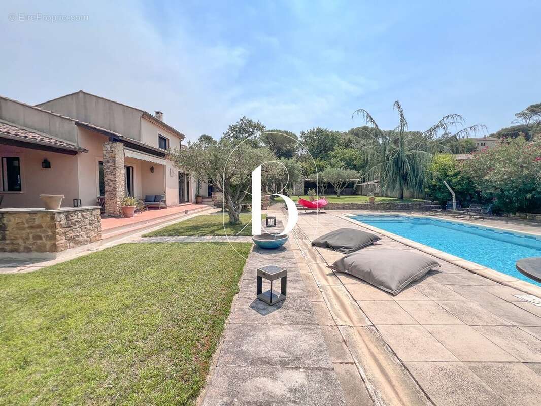 Maison 180 m² à Sabran  - photo 11