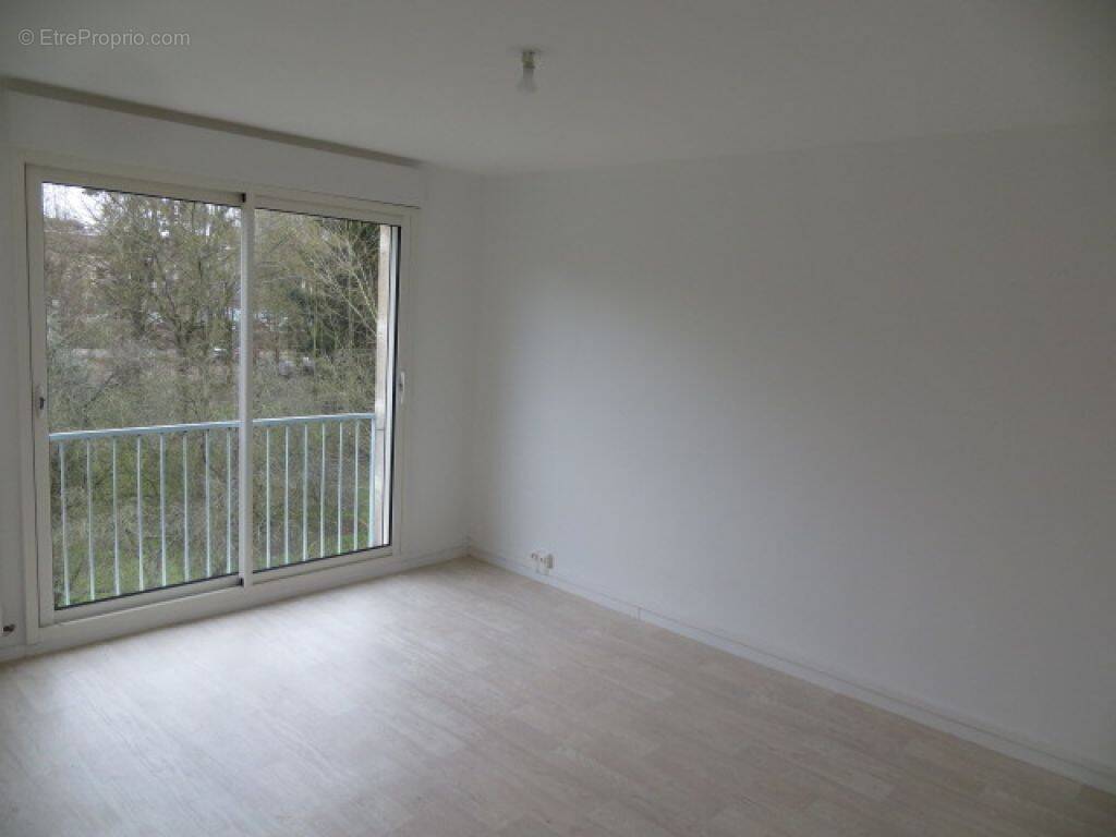 Appartement à EPERNON