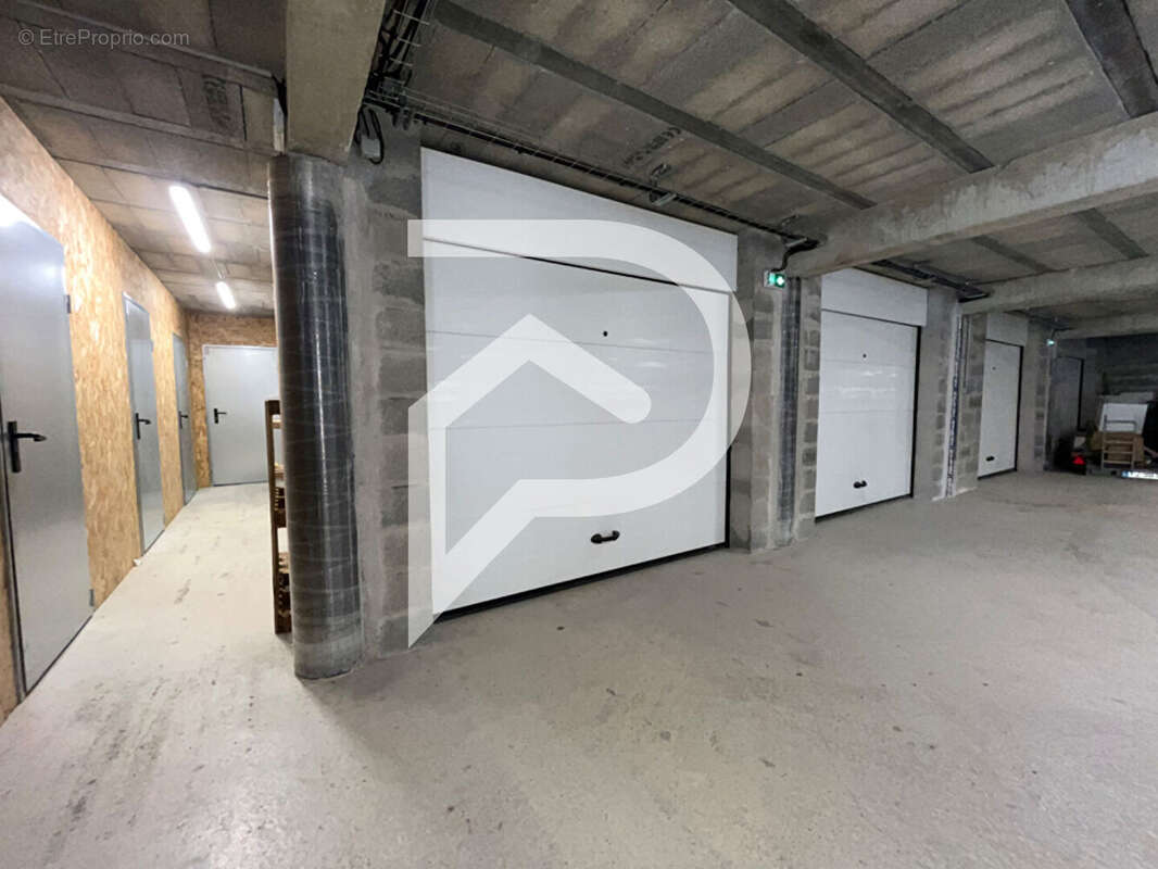 Parking à LIBOURNE