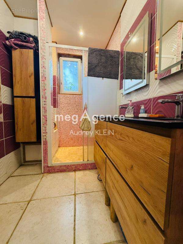 Belle propriété au calme avec terrain, piscine et box équestre - photo 8