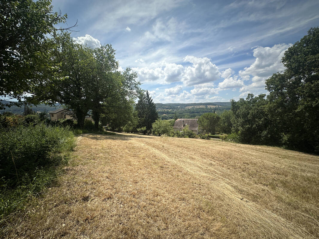 Terrain à BELMONT-BRETENOUX