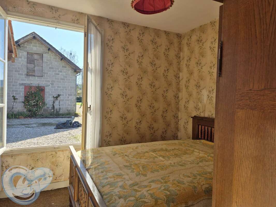 Maison à BEYNAC-ET-CAZENAC