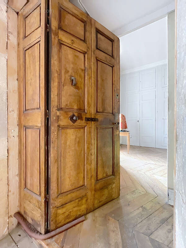 Appartement à SAINT-GENIS-LAVAL