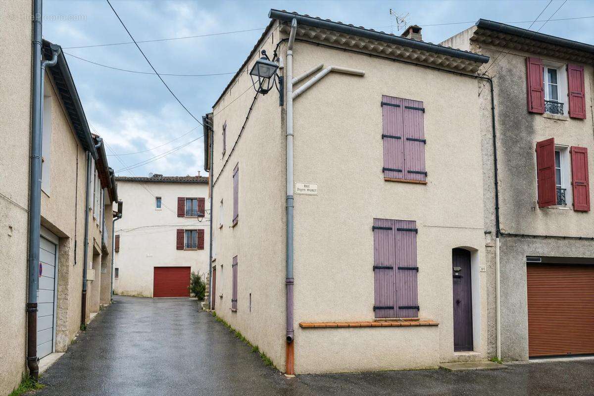 Maison à ALLEMAGNE-EN-PROVENCE