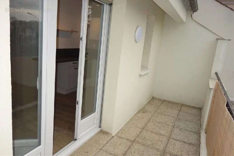 Appartement à SAINTE-GENEVIEVE-DES-BOIS