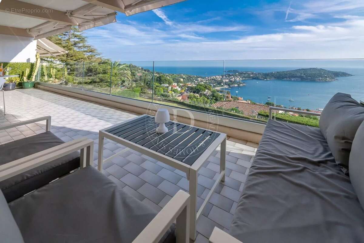 Appartement à VILLEFRANCHE-SUR-MER