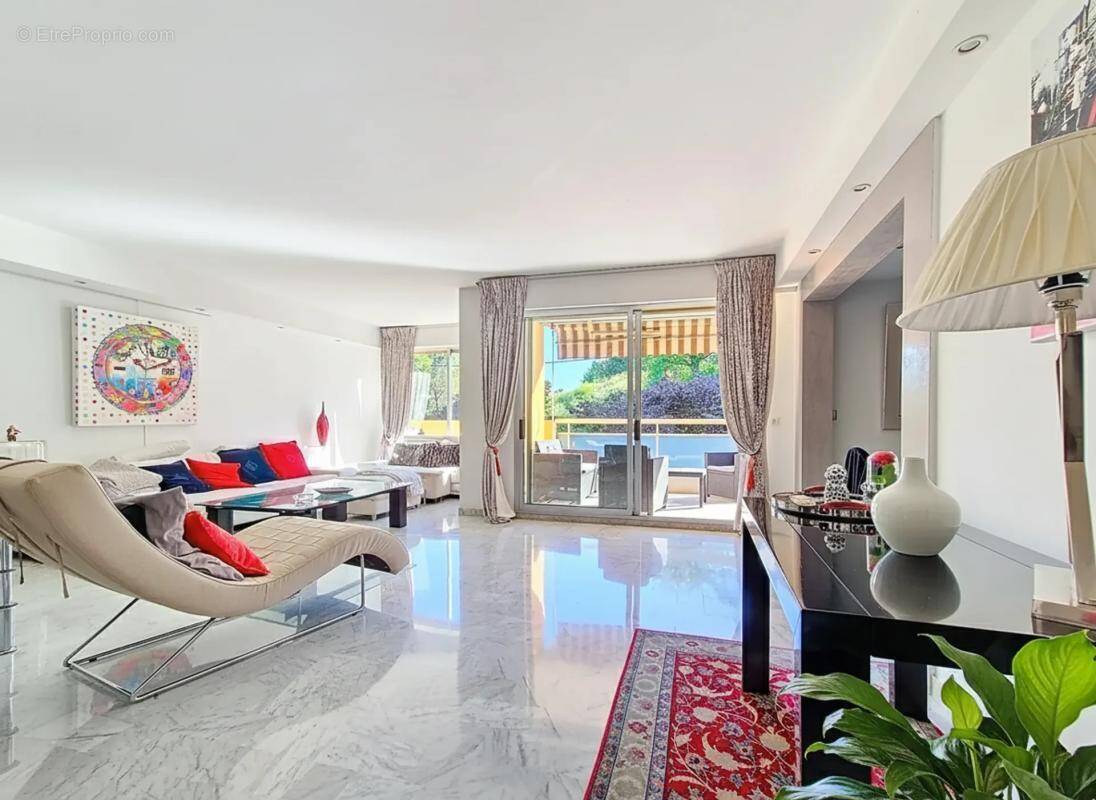 Appartement à CAGNES-SUR-MER