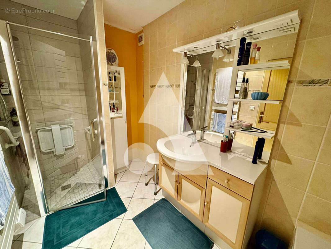 Maison à ATTIGNEVILLE