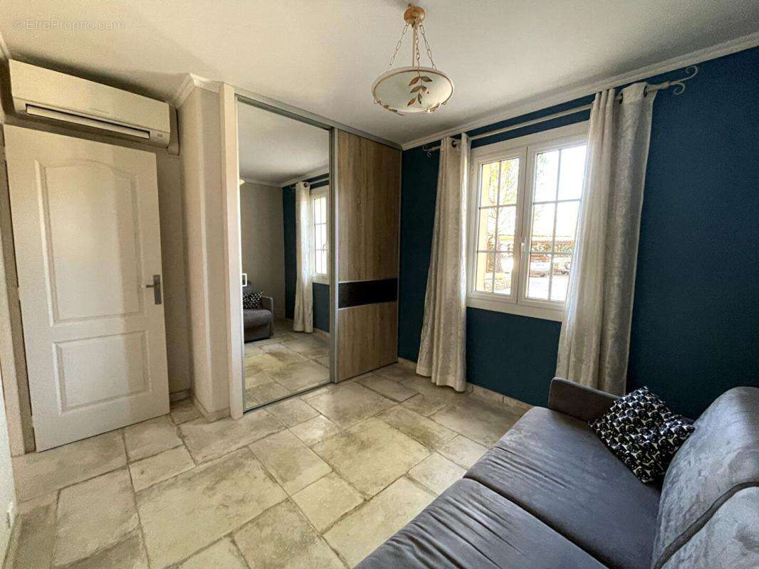 Maison à SAINT-SATURNIN-LES-APT