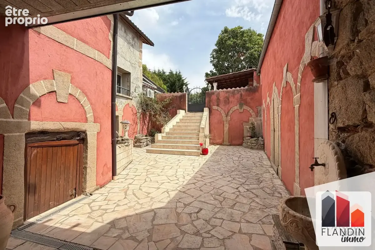 Maison 5 pièces 149 m² à vendre à Soucieu-En-Jarrest (69510) - photo 3