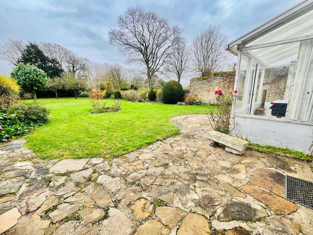 Maison à SAINT-MARTIN-BOULOGNE
