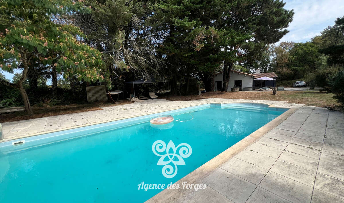 Maison à SAINT-LUMINE-DE-CLISSON