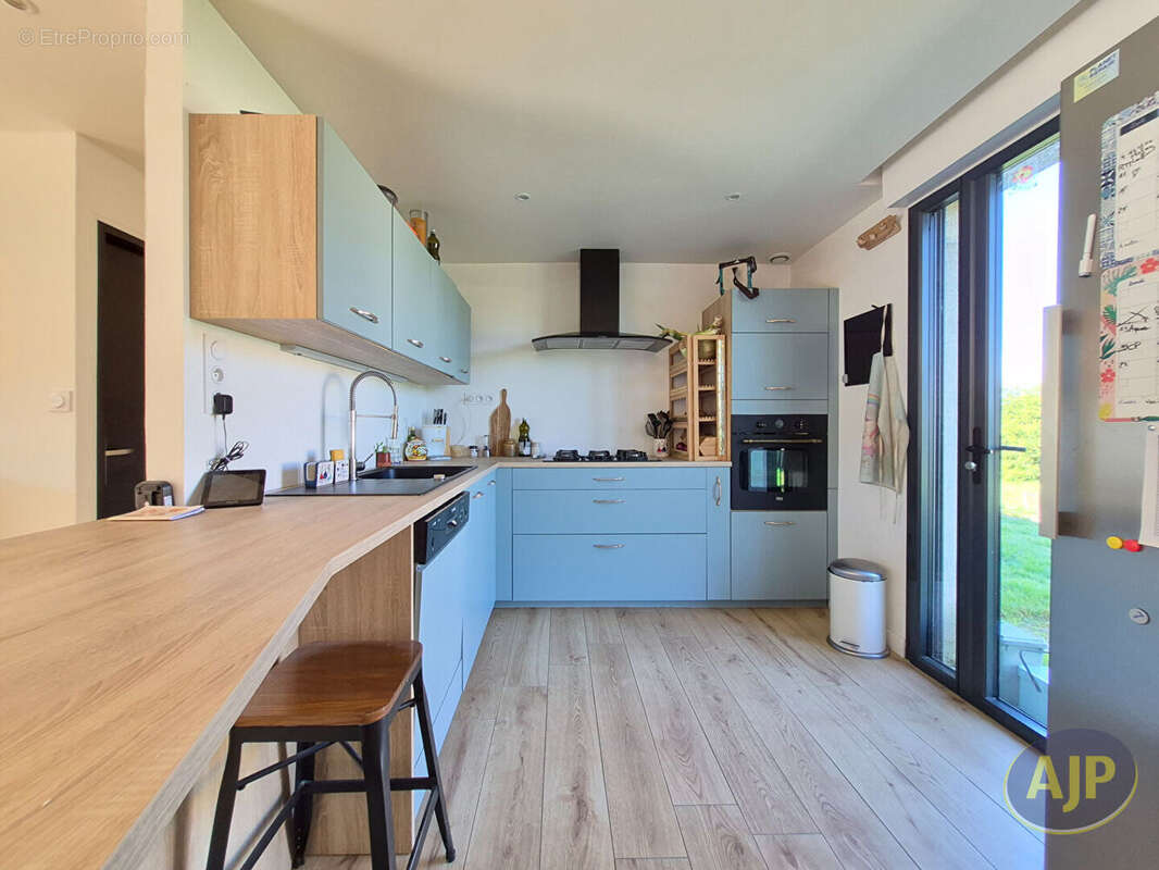 Maison à SAINT-COLOMBAN