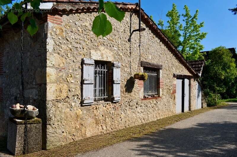 Maison à DOLMAYRAC