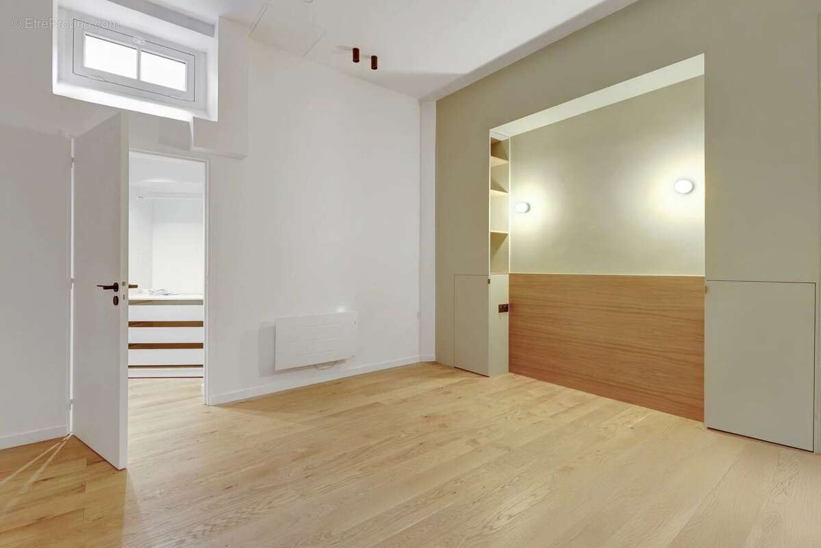 Appartement à PARIS-8E