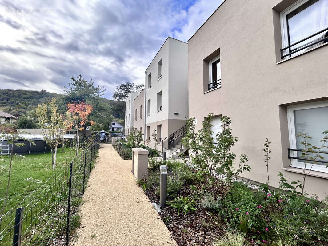 Appartement à ECHIROLLES