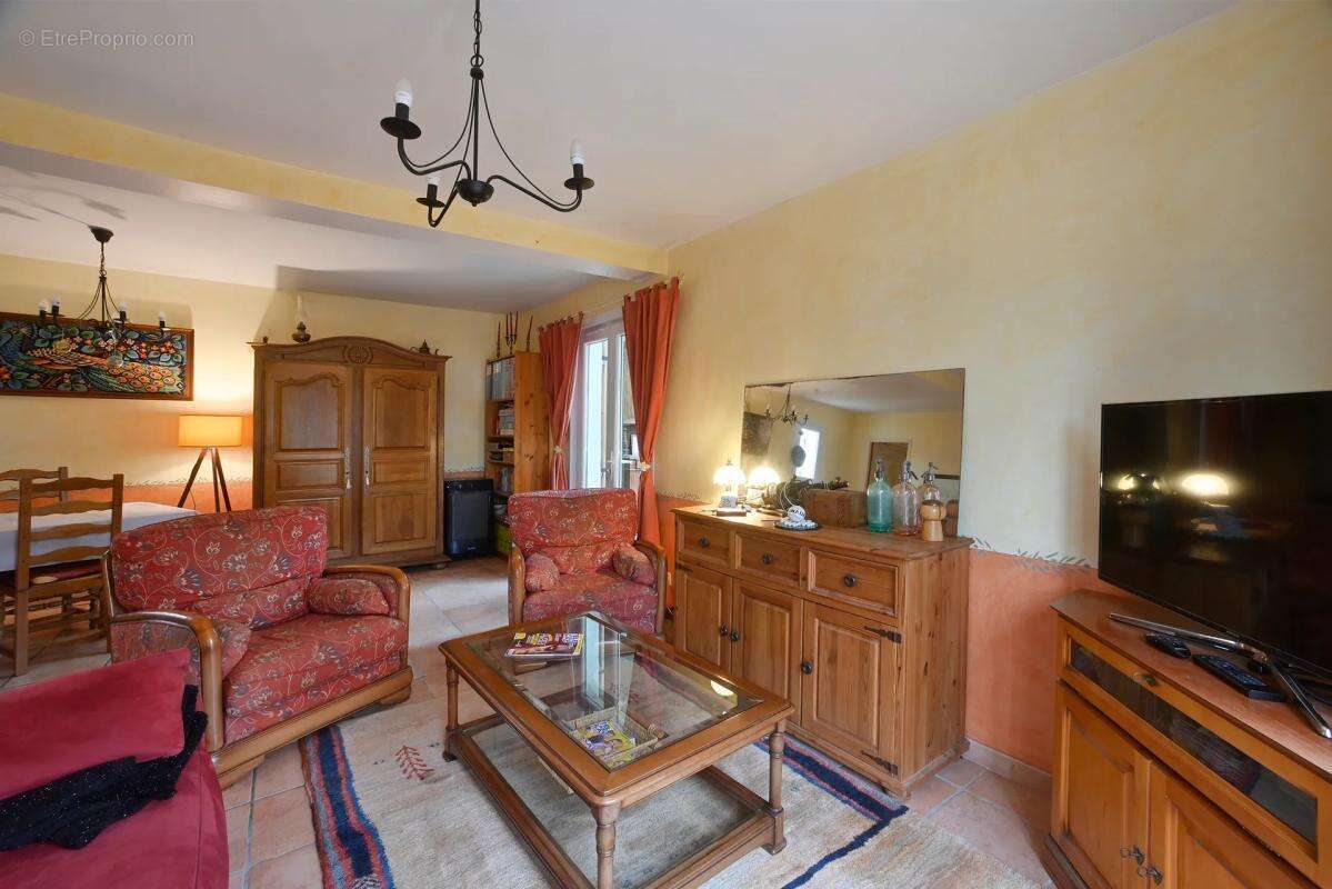 Maison à SAINT-PAUL-TROIS-CHATEAUX