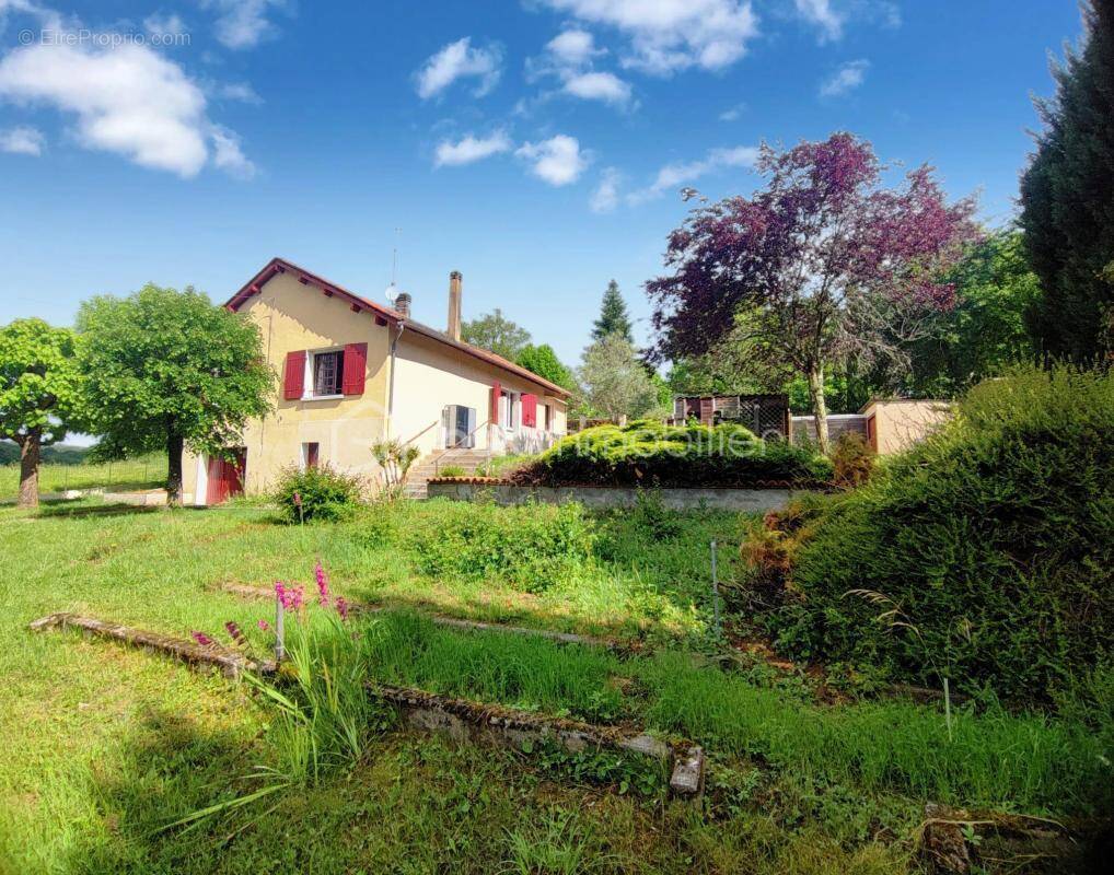Maison à LEMBRAS