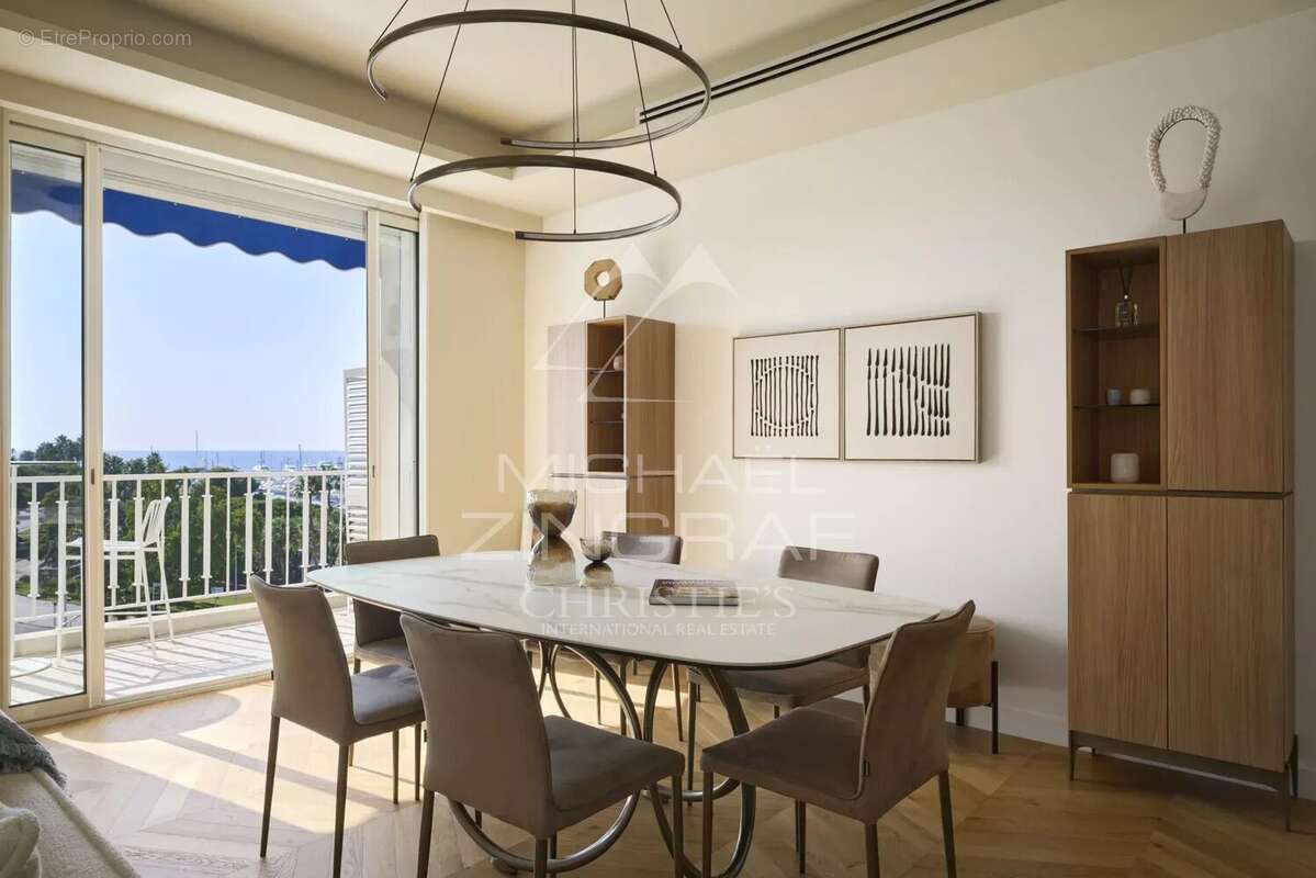 Cannes Croisette - Appartement 4 Pièces rénové - Vue mer - Etage élevé - photo 5