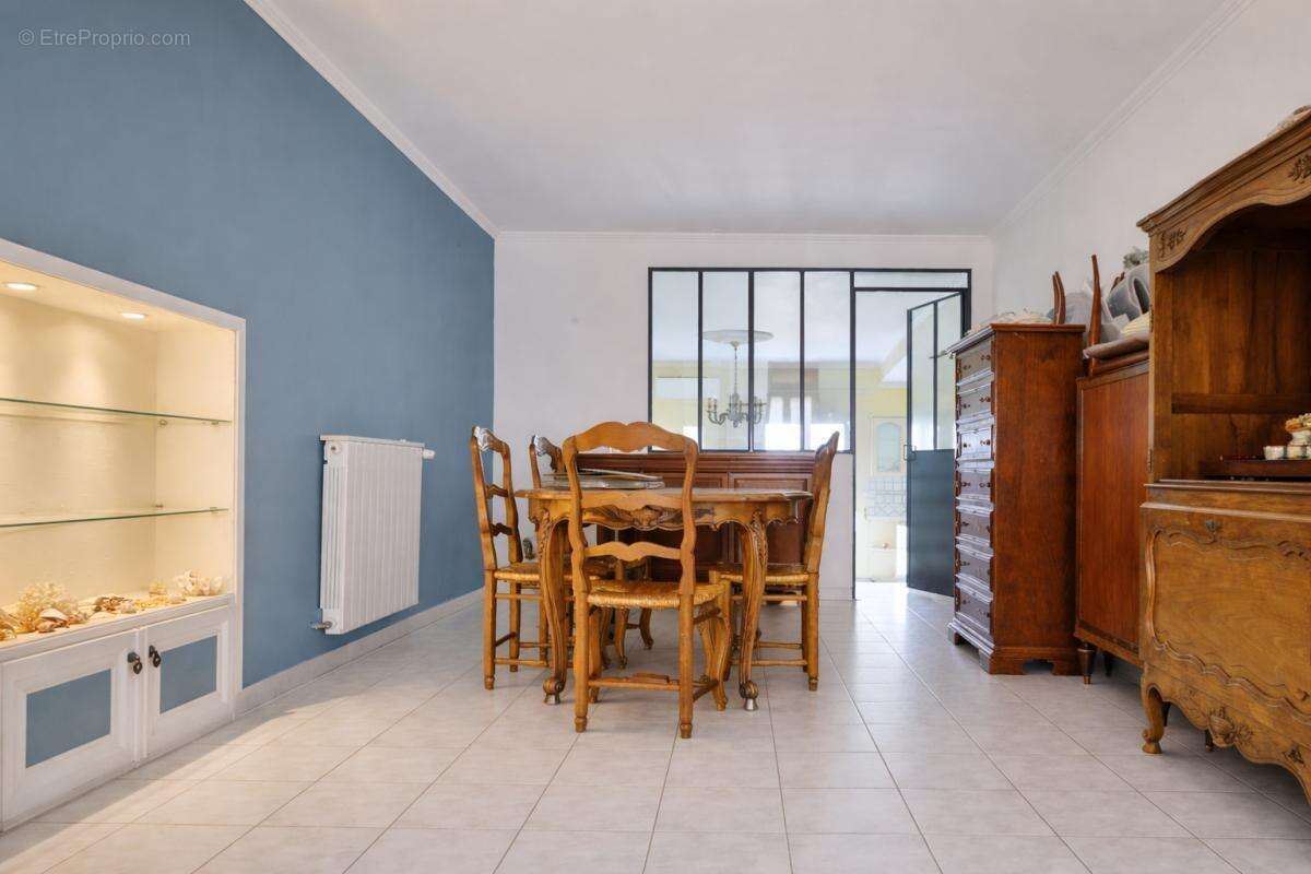 Maison Moux 8 pièce(s) 182 m2 - photo 2