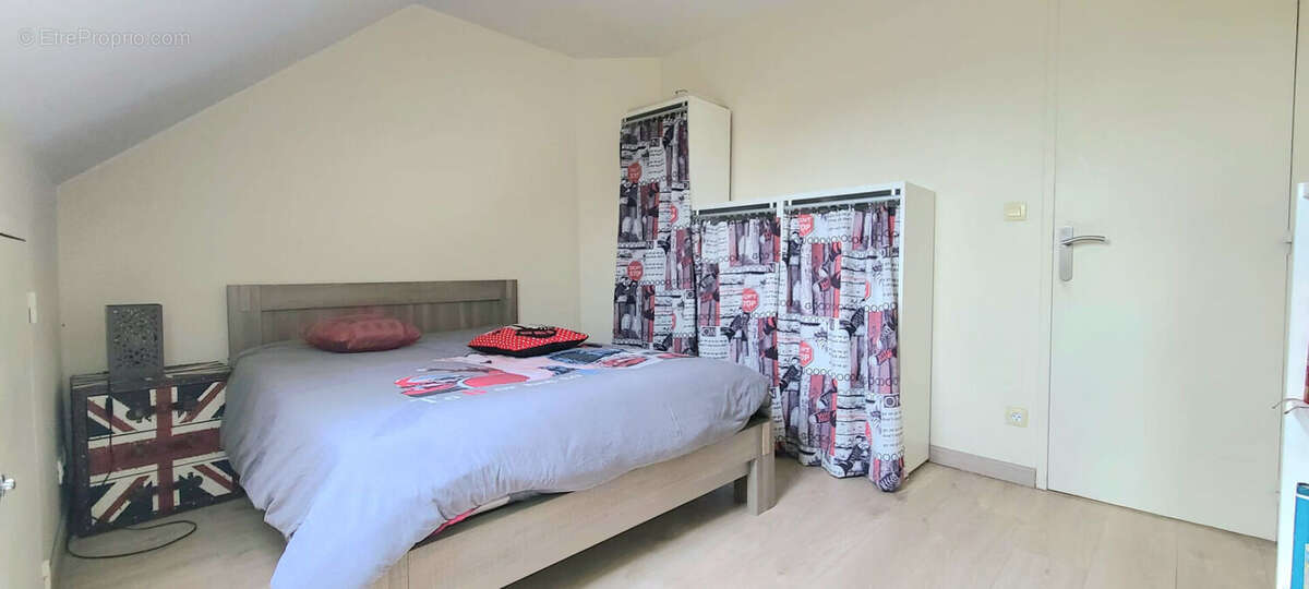 Maison à LA CHAPELLE-EN-SERVAL