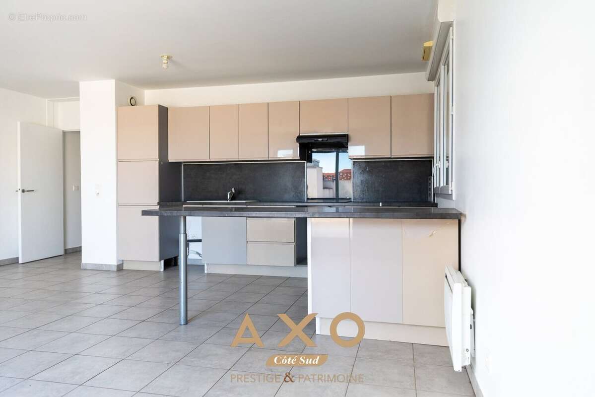 Appartement à MARSEILLE-3E