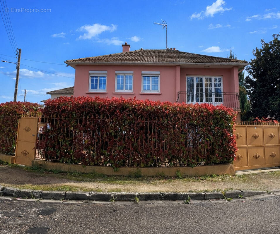 Maison à CHATENOY-LE-ROYAL