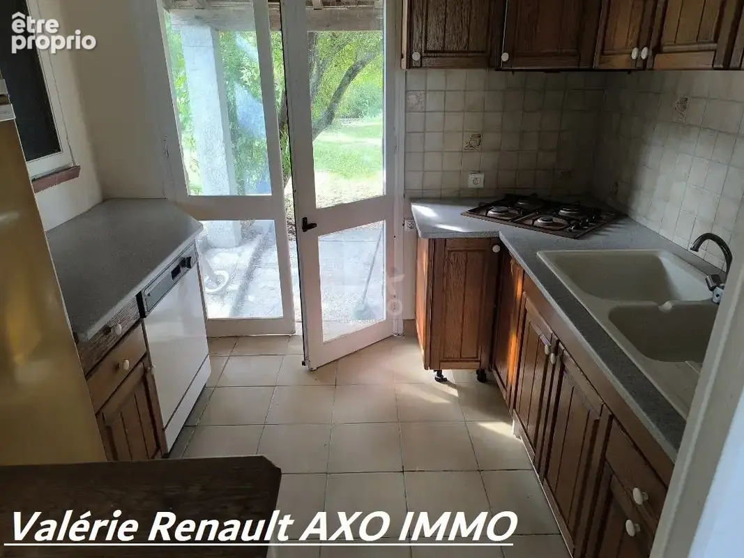 Maison T3 avec grand terrain arboré et grand plan d'eau - photo 4