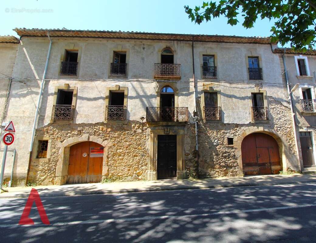 Maison Vigneronne de Charme 4 chambres + 4 Appartements à Rénover  Projet Immobilier Rare à Gabian, Jardin 400 m², 2 Garages   - photo 13