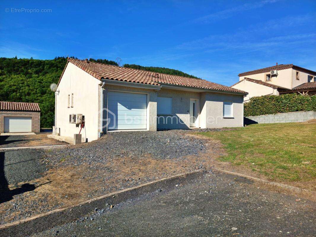 Maison à COURNIOU