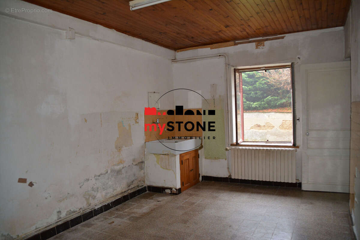 Maison à SAINT-MARCEL