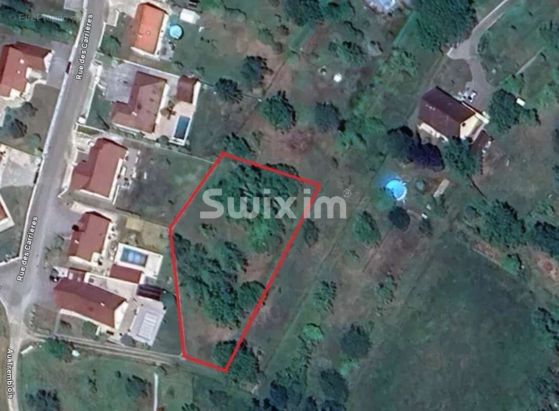 Terrain à CHAMPVANS