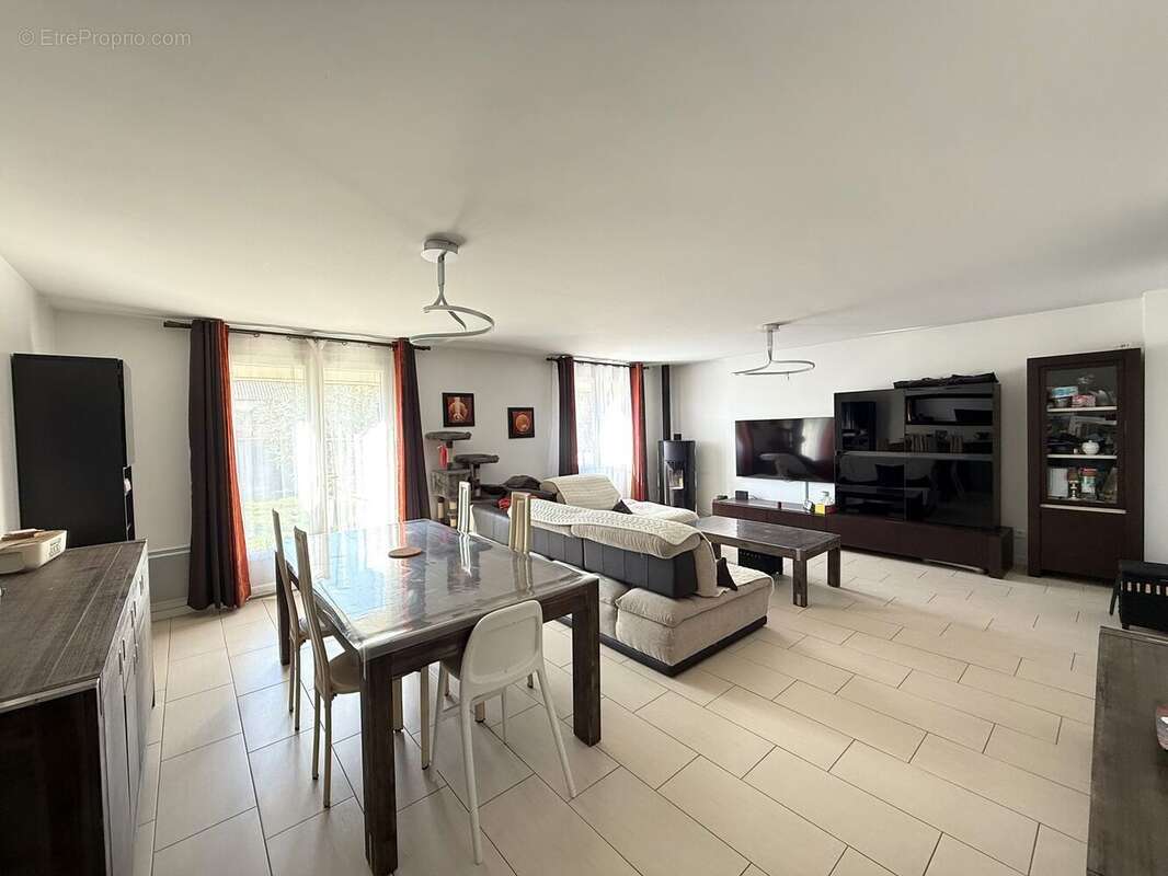 Maison à NEUILLY-SUR-MARNE