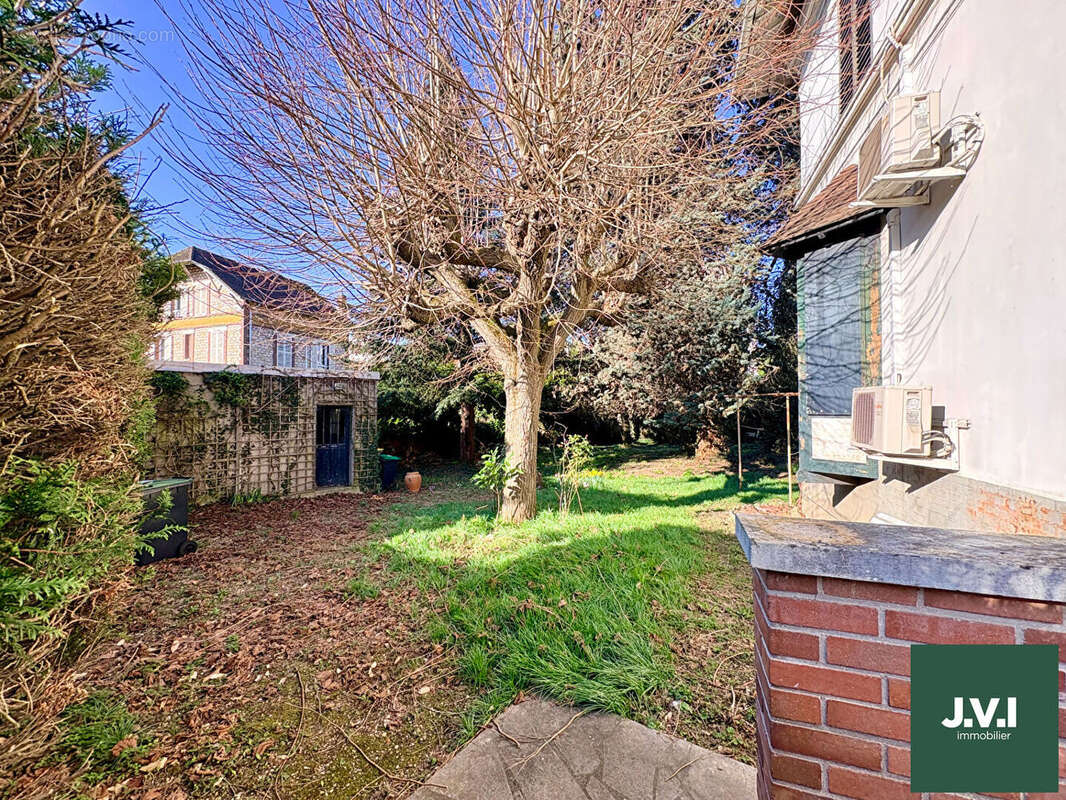 Maison à MONTMORENCY