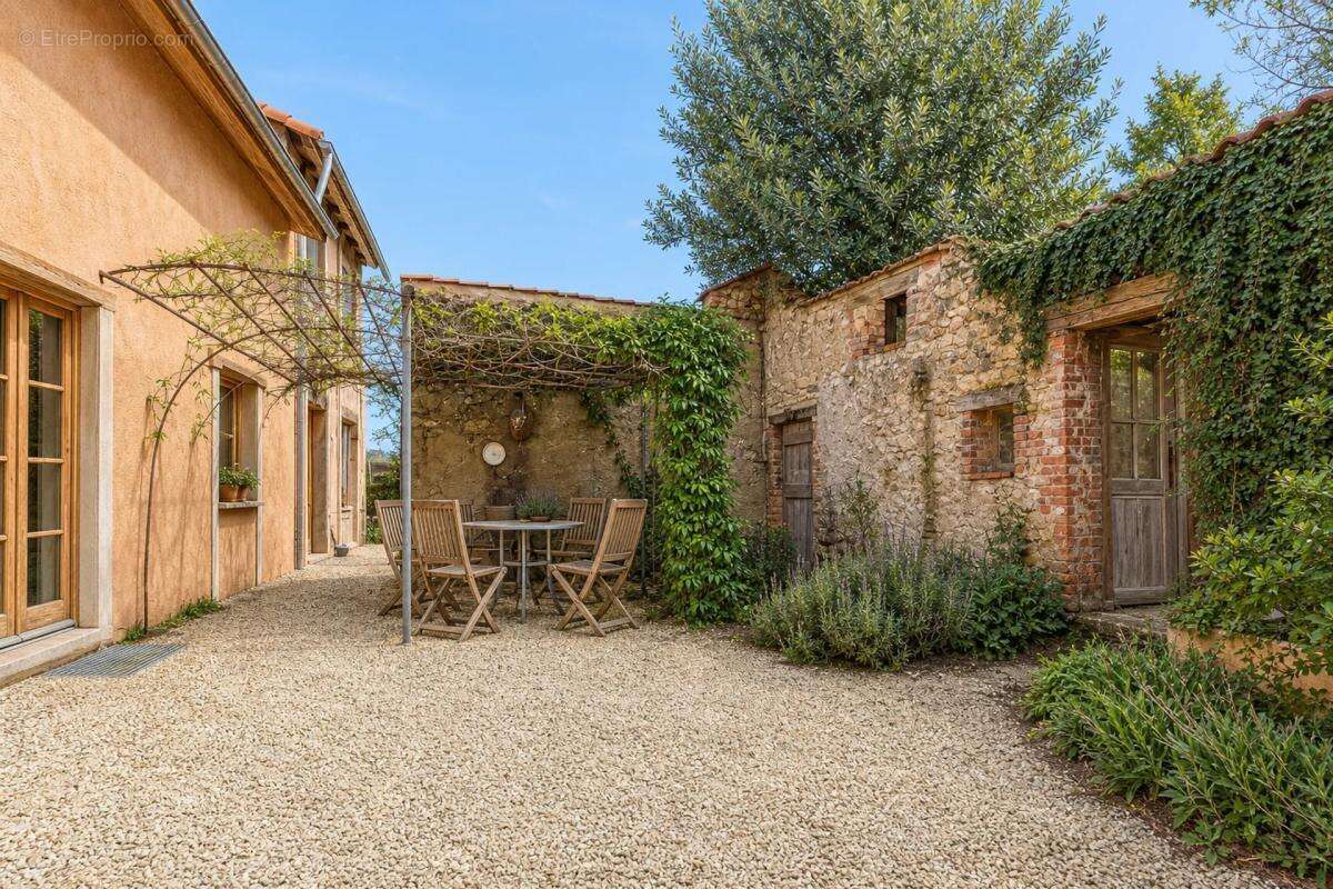 Maison atypique et récente à Bitry (58) - photo 40