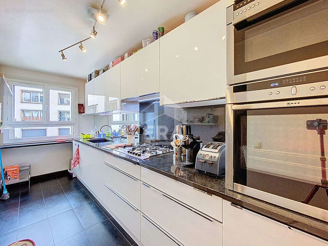 Appartement à PARIS-19E