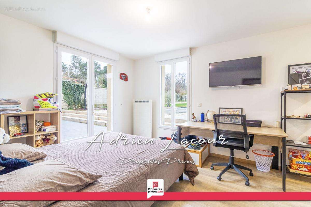 Maison à DUN-LE-POELIER