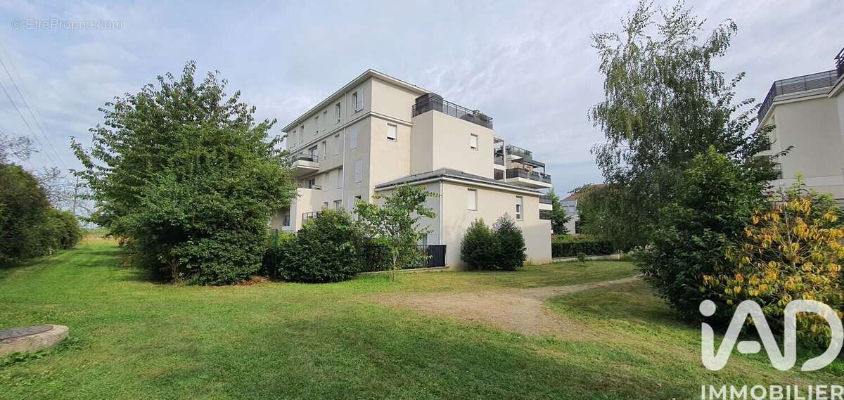 Photo 8 - Appartement à ELANCOURT