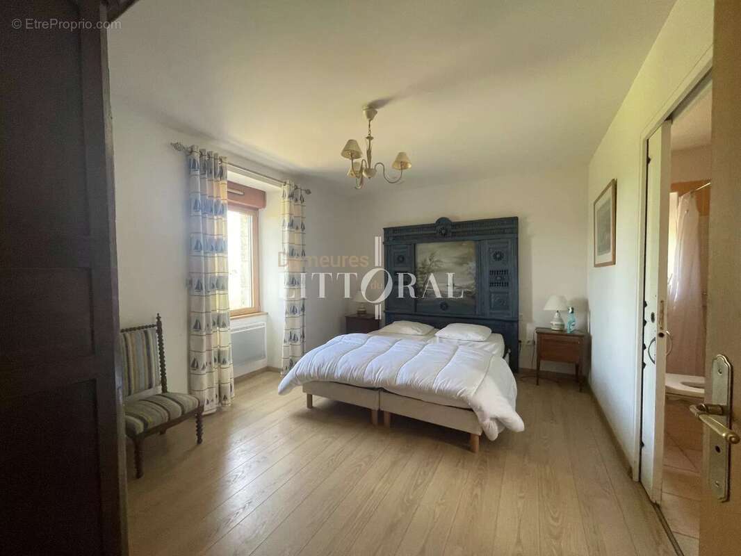 Maison à PLOUGRESCANT