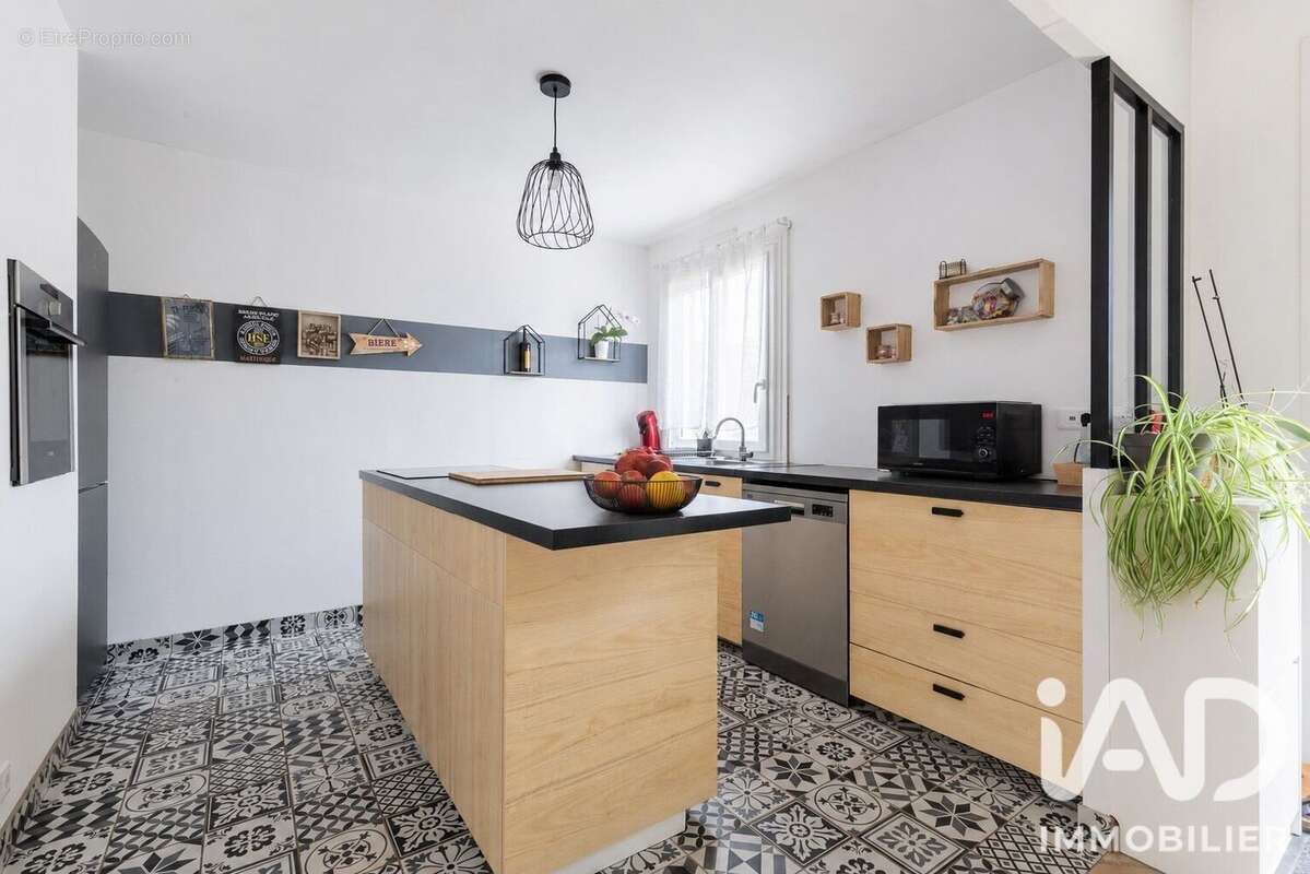 Photo 2 - Maison à SAVIGNY-SUR-ORGE