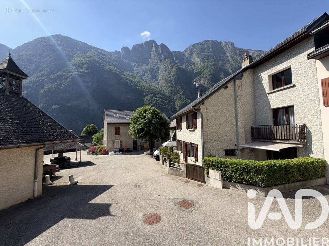 Photo 1 - Maison à LIVET-ET-GAVET