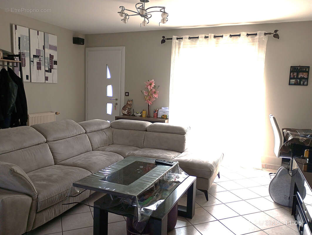 Maison à SAINT-HILAIRE-LA-GRAVELLE