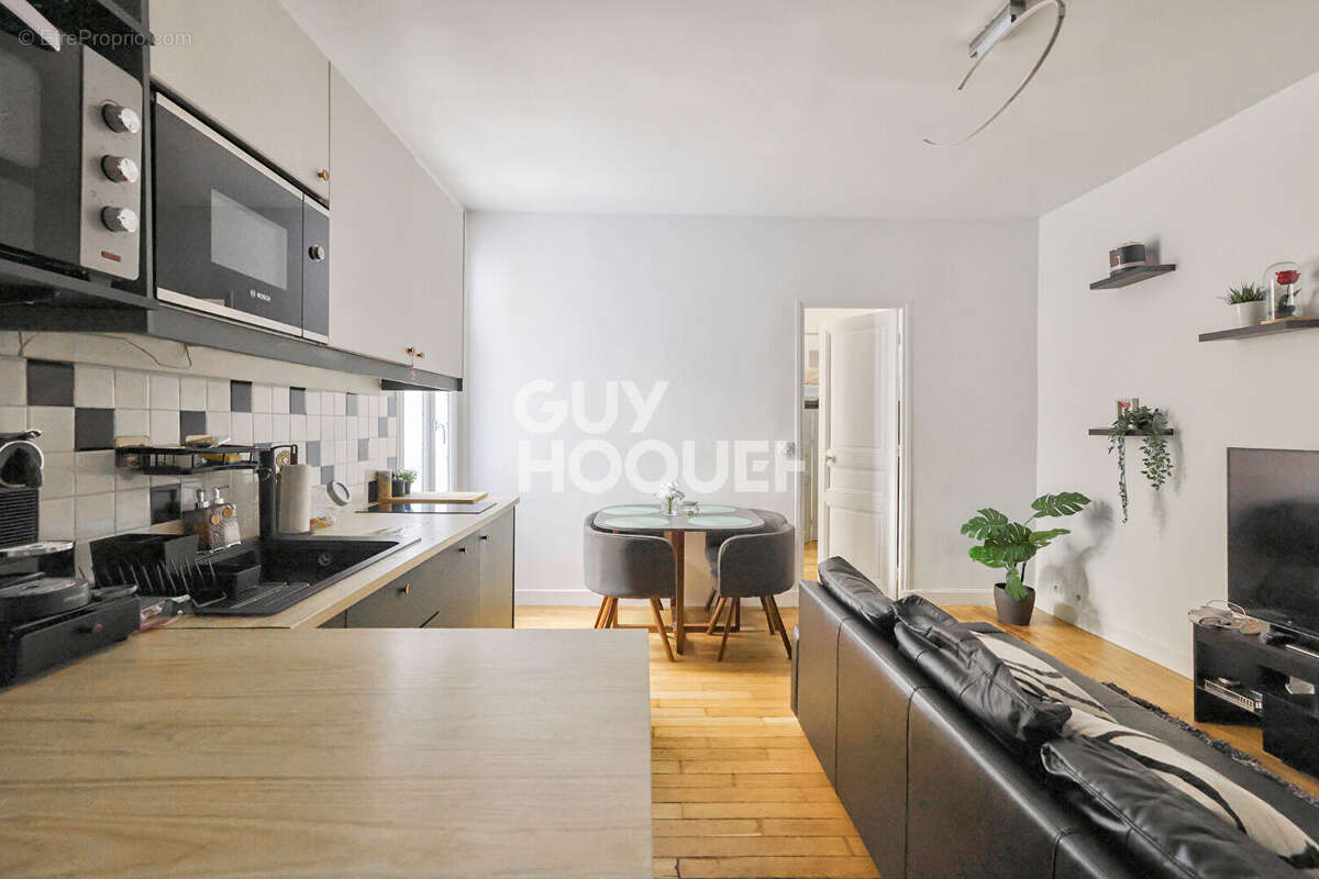 Appartement à PARIS-15E