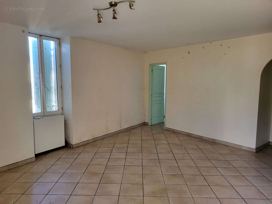 Appartement à SAINT-MARTIN-DE-RIBERAC