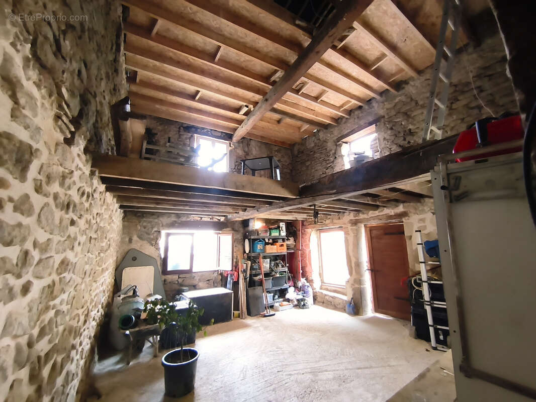 Maison à SAINT-LATTIER